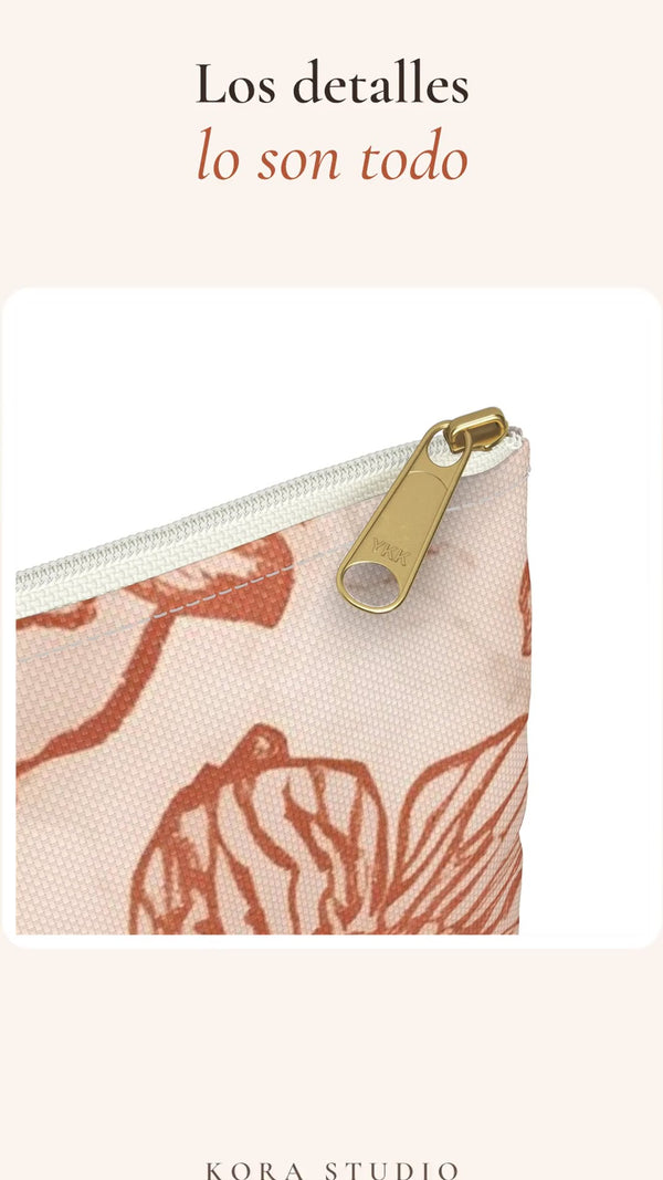 Detalles del neceser Floral Mármol de Kora Studio